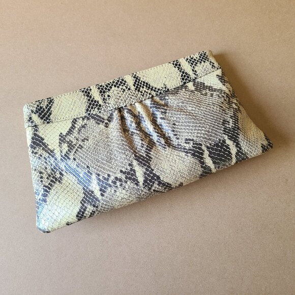 snake print pleated clutch purse - Picture 2 of 6